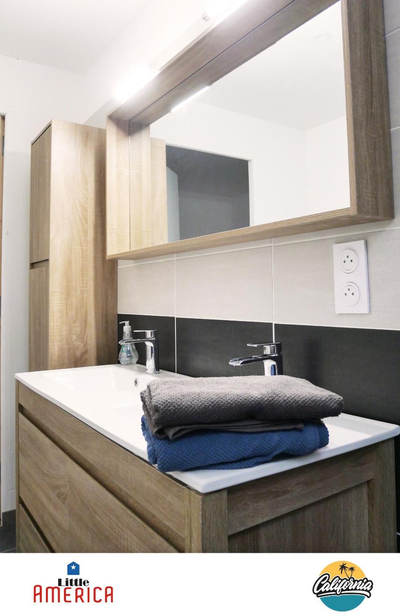 Little America - Appart Hotel 3Km Futuroscope Jaunay-Clan ภายนอก รูปภาพ